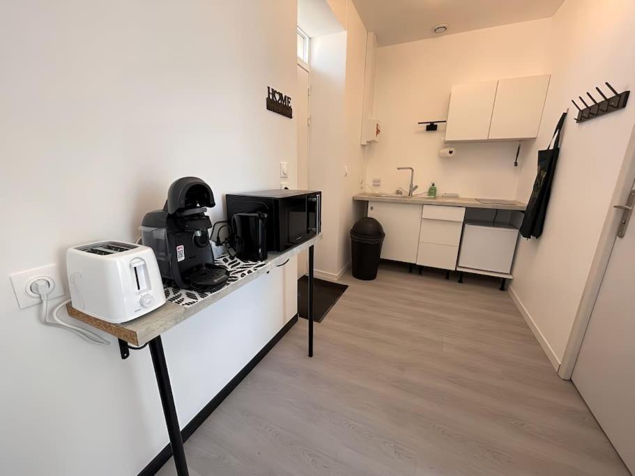 Studio B2 20M2 Cosy 5Min A Pied Des Gares Roanne Buitenkant foto