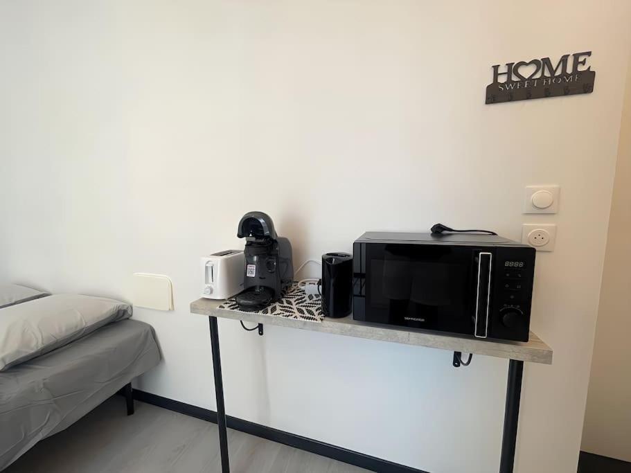 Studio B2 20M2 Cosy 5Min A Pied Des Gares Roanne Buitenkant foto